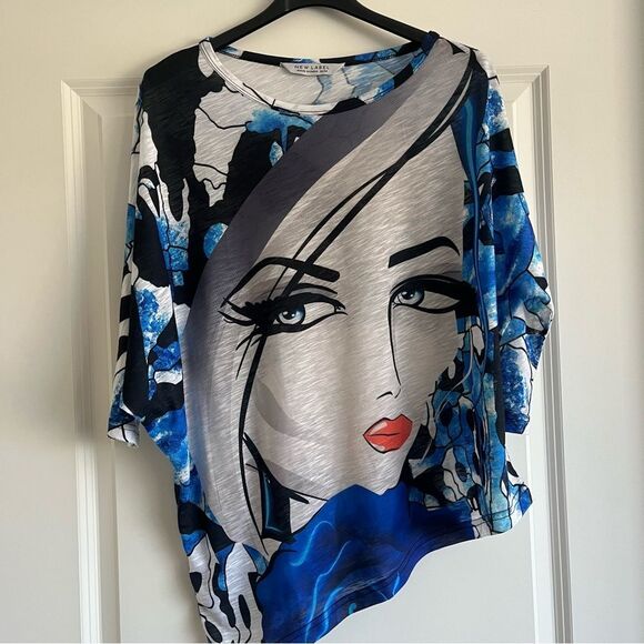 Blue and Black Graphic Print Top - Picture 3 of 3